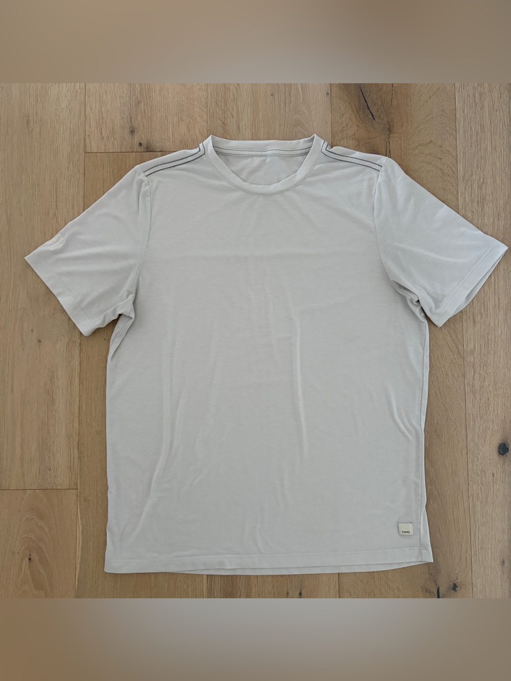 Vuori Men’s Performance T-Shirt Gray Short Sleeve Crew Neck Athletic Tee Sz M*L8